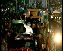 सूरत : पीएम मोदी का 11 किमी का \'रोड-शो\', जानें 11 खास बातें