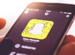 क्या है Snapchat ?, इससे जुड़ी हर वो जानकारी जो आपके लिए जरूरी है