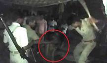 कन्नौज: पुलिस की बर्बरता का वीडियो वायरल, शख्स को पीट-पीट कर किया बेहोश