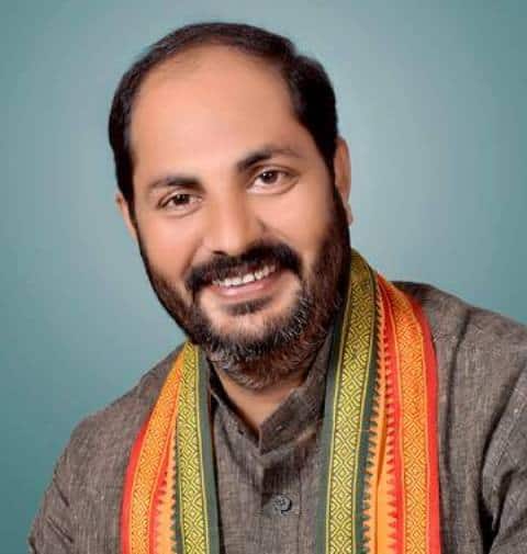 वन विभाग की जमीनों पर काबिज भू माफियाओं के खिलाफ चलेगा अभियान: उपेंद्र तिवारी वन विभाग की जमीनों पर काबिज भू माफियाओं के खिलाफ चलेगा अभियान: उपेंद्र तिवारी
