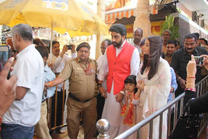 बता दें कि न्यूयॉर्क में फिल्म 'गुरु' के प्रीमियर के बाद जनवरी 2007 में अभिषेक बच्चन ने होटल के बालकनी में ऐश्वर्या को प्रपोज किया था और ऐश ने इस प्रपोजल को स्वीकार कर लिया था. (सभी तस्वीरें - मानव मंगलानी)