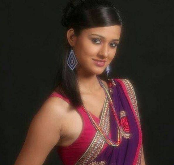 बॉलीवुड एक्ट्रेस दिशा पटानी के एक पुराने फोटोशूट की तस्वीरें सोशल मीडिया पर वायरल हो रही हैं. इंस्टाग्राम पर उनके नाम से बने एक फैन पेज पर इस फोटोशूट की तस्वीरों को शेयर किया गया है. बताया जा रहा है कि ये उस समय का फोटोशूट है जब दिशा की उम्र महज़ 17 साल थी.