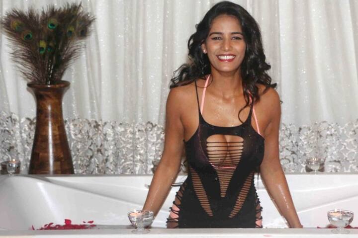 उन्होंने कहा, 