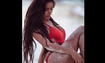 गूगल ने सस्पेंड किया पूनम पांडे का \'बोल्ड\' एप