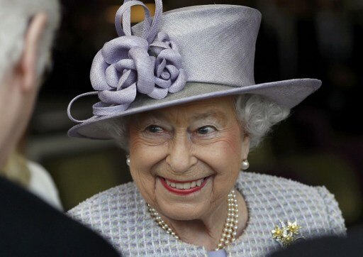 Queen Elizabeth Britains Queen Elizabeth Celebrates 91st Birthday ब्रिटेन की महारानी ने मनाया 91वां जन्मदिन