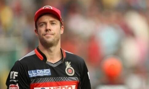 वहीं आईपीएल में सबसे ज्यादा बार 75 से ज्यादा रनों की पारी खेलने वाले बल्लेबाज़ों की लिस्ट में वो चौथे स्थान पर आ गए हैं. उन्होंने कुल 9 बार 75 से ज्यादा रन बनाए हैं और वो एबी डीविलियर्स की बराबरी पर आ गए हैं.