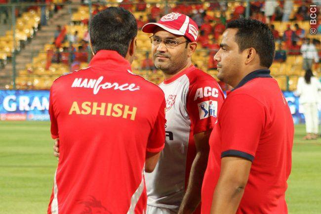 उन्होंने आज सहवाग को पीछे छोड़ा. सहवाग ने कुल 8 बार ये कारनामा किया है.