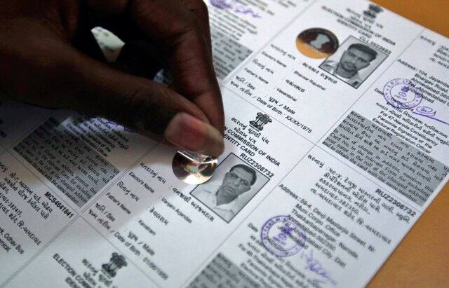 प्रमाणित फोटो वोटर स्लिप