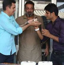 \'भूमि\' की शूटिंग पूरी होने के मौके पर इमोशनल हुए संजय दत्त