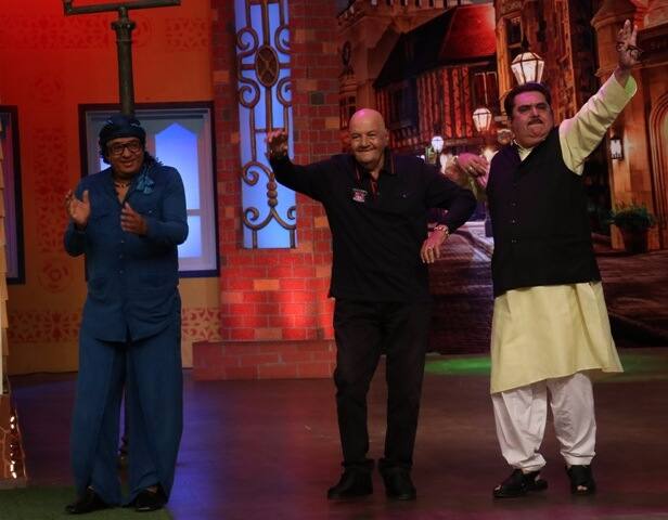 विलेन के किरदारों के लिए मशहुर रहे बीते जमाने के दिग्गज कलाकार प्रेम चोपड़ा, राजा मुराद और रंजीत 'द कपिल शर्मा शो' के सेट पर पहुंचे. ये तीनों दिग्गज अभिनेता द कपिल शर्मा शो के स्पेशल विलेन एपिसोड का हिस्सा बनने आए थे.
