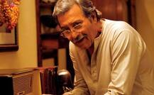 तस्वीरों में देखे दिवंगत अभिनेता विनोद खन्ना के अब तक के सफर की एक झलक