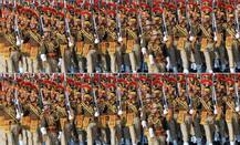 दिल्ली पुलिस के दो जवानों ने चोर को मारी गोली, फिर उसे बचाने के लिए दिया खून