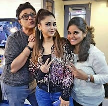 \'द कपिल शर्मा शो\' के लिए कॉमेडियन सुमोना चक्रवर्ती ने करवाया मेकओवर, देखें तस्वीरें...