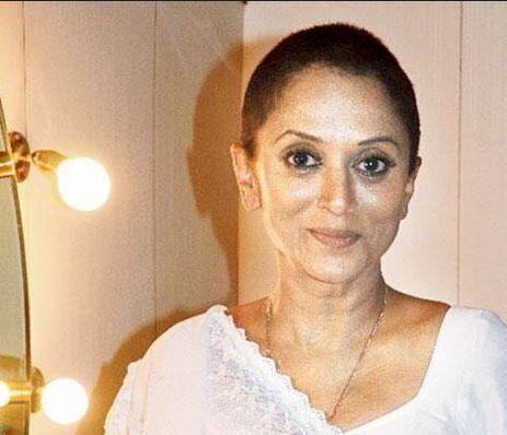 कुछ सालों से टीवी की दुनिया में अभिनेत्री कृतिका सास- दादी के किरदार को निभा रही हैं. कलर्स के शो उत्तरन में भी कृतिका सास का किरदार निभाते हुई नज़र आई थीं. 