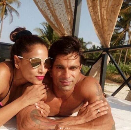 तस्वीरों में आप बॉलीवुड अदाकारा बिपाशा बासु को उनके पति करण सिंह ग्रोवर के साथ देख सकते हैं.