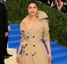  Met Gala में प्रियंका के फैशन पर थमीं सबकी निगाहें