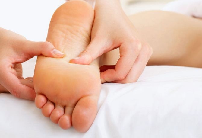 How A Mothers Massage Proved Fatal For 23 Year Old %e0%a4%aa%e0%a5%88%e0%a4%b0 %e0%a4%95%e0%a5%80 %e0%a4%ae%e0%a4%b8%e0%a4%be%e0%a4%9c %e0%a4%97%e0%a4%b2%e0%a4%a4 %e0%a4%a4%e0%a4%b0%e0%a5%80%e0%a4%95 सावधान! ऑयल मसाज गलत तरीके से करने से जा सकती है जान