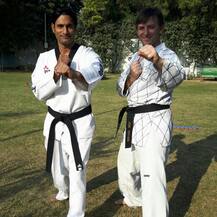 अपनी जान बचाने के लिए सेल्फ डिफेंस ट्रेनिंग ले रहे हैं डॉक्टर्स!