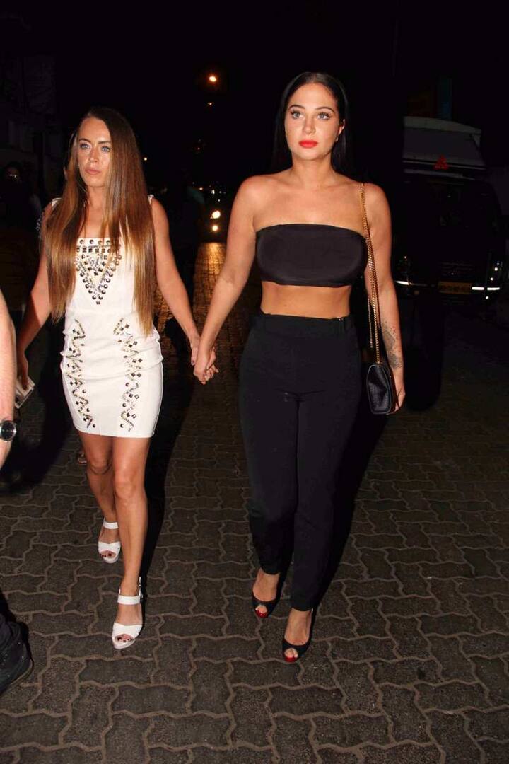 Tulisa को The X Factor, Demons Never Die, Big Fat Gypsy Gangster जैसे सीरीज़ों के लिए जाना जाता है.