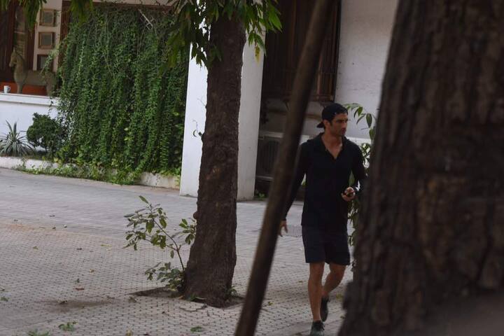 ये दोनों स्टार्स फिल्म 'राबता' में साथ नज़र आने वाले हैं. इस फिल्म के ट्रेलर में दोनों की शानदार केमिस्ट्री देखी जा सकती है. 