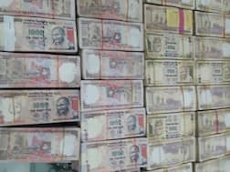 गुजरात में बरामद हुए 5.81 करोड़ रुपए के पुराने नोट, हिरासत में लिए गए 5 लोग