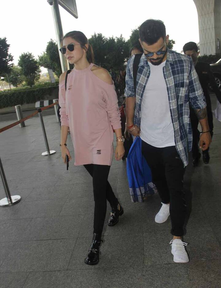 क्रिकेटर विराट कोहली और बॉलीवुड अभिनेत्री अनुष्का शर्मा को कल मुंबई एयरपोर्ट पर देखा गया है. 