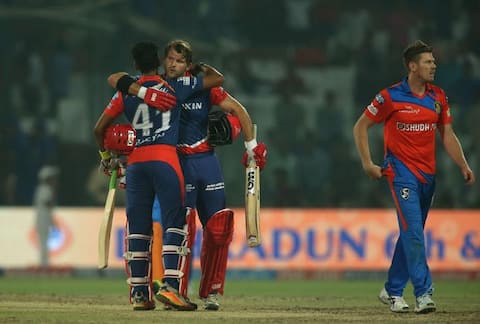 IPL RECORD: 7 साल पुराना रिकॉर्ड तोड़ दिल्ली ने लगाए सबसे ज्यादा छक्के IPL RECORD: 7 साल पुराना रिकॉर्ड तोड़ दिल्ली ने लगाए सबसे ज्यादा छक्के