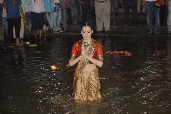 Kangana Ranaut Takes Five Dips In Holy River Ganga Unveils The Poster Of Manikarnika The Queen