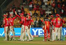 एक मैच में गेल, विराट, डीविलियर्स को पवेलियन भेजने वाले पहले गेंदबाज़ बने संदीप शर्मा