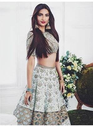 सोनम के फैशन सेंस को उनकी एक्टिंग से बेहद अच्छा माना जाता है.