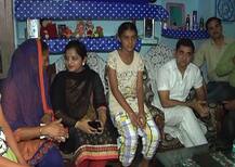 पाकिस्तान की बर्बरता में शहीद हुए परमजीत सिंह की बेटी को कुल्लू के इस दंपति ने लिया गोद