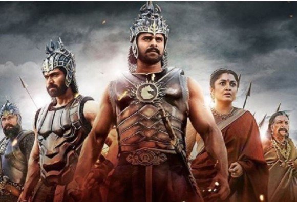 पांच दिनों में इस फिल्म ने घरेलू बॉक्स ऑफिस पर 440 करोड़ की कमाई की और आमिर खान की फिल्म ‘दंगल’ की लाइफ टाइम कमाई 387.38 करोड़ से बहुत आगे निकल गई. आपको यहां ये भी बता दें कि इस फिल्म ने पांच दिनों में ही वर्ल्डवाइड 700 करोड़ रुपए की कमाई की है.