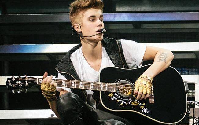 Justin Bieber Will Get Lots Of Gift In India Know भर जाएगी जस्टिन बीबर की झोली जब मिलेंगे इतने सारे तोहफे...