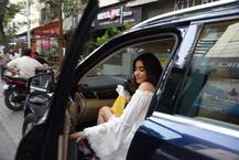 फेमस किचन गार्डन से बाहर निकलती जाह्नवी कपूर कैमरे में हुईं कैद!