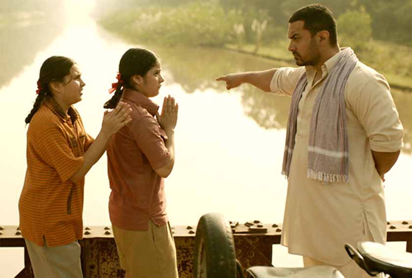 Box Office : चीन में 'दंगल' की धूम, वर्ल्डवाइड दे रही है 'बाहुबली 2' को टक्कर!