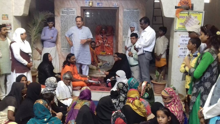 Varanasi Muslim Women Demand Ban On Triple Talaq ट्रिपल तलाक़: इंसाफ की आस में बजरंग बली की शरण में पहुंची मुस्लिम महिलाएं