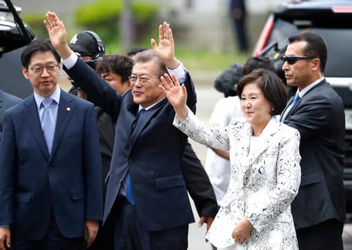 दक्षिण कोरिया के नए राष्ट्रपति मून ने उत्तर कोरिया जाने की जताई इच्छा South Koreas New President Moon Jae In Wants To Visit North Korea दक्षिण कोरिया के नए राष्ट्रपति मून ने उत्तर कोरिया जाने की जताई इच्छा