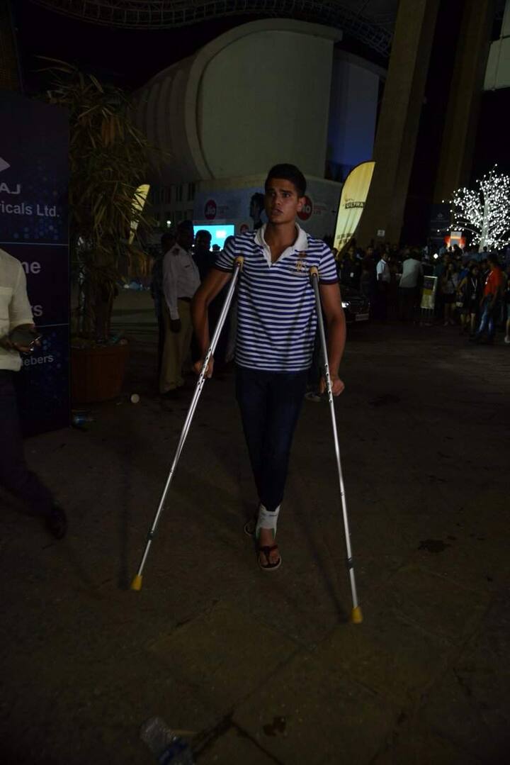 आपको बता दें कि जस्टिन ने करीब डेढ़ घंटे तक परफॉर्म किया. जस्टिन ने अपने सुपरहिट गाने ‘Where are you now’, ‘Boyfriend’, ‘Love yourself’, ‘Company’, ‘As long as you love me’, ‘What do you mean?’, ‘Baby’, और ‘Purpose’ पर परफॉर्म किया. फैंस के लिए स्टेडियम में एलईडी स्क्रीन भी लगाई गई थी.