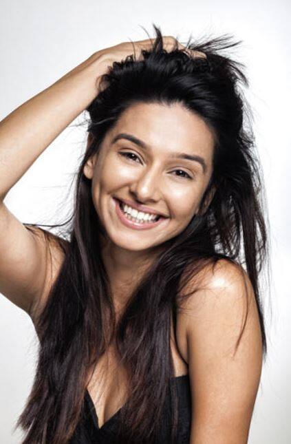 कई मशहूर टीवी शो का हिस्सा बन चुकी एक्ट्रेस शिबानी दांडेकर 2 साल बाद इस शो के जरिए छोटे पर्दे पर वापसी करना आ रही हैं.