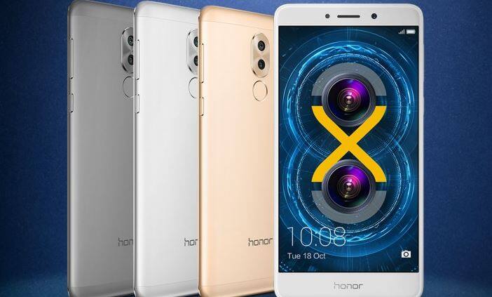 Honor 6X में 5.5 इंच स्क्रीन रिजॉल्यूशन 1080x1920, 2.5D कर्व्ड ग्लास से लैस है. 3 जीबी रैम साथ ही 32 जीबी मैमोरी जिसे 128 जीबी तक बढ़ाया जा सकता है. इसमें डुअल कैमरा 12MP+2MP दिया गया है वहीं 8 मेगापिक्सल का फ्रंट कैमरा है. 3 जीबी रैम/32जीबी मैमोरी और 4जीबी रैम/64जीबी जिसे 128 जीबी तक बढ़ाया जा सकता है. कीमत 10,999 रुपये