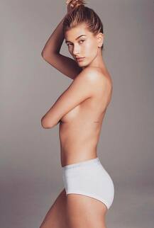 मॉडल हुई टॉपलेस, कारण जान आप भी चौक जाएंगे! 