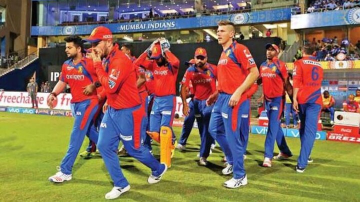 Olice Suspect Gujarat Lions Players Involvement After Betting Arrests IPL-10 में पहली बार मंडराये फिक्सिंग के बादल, गुजरात लॉयन्स के दो खिलाड़ियों से हो सकती है पूछताछ