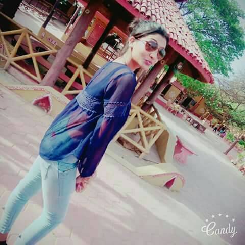 अनामिका तीन दिन पहले अपने घर से ये कहकर निकली थी कि वो मुंबई में इंटरव्यू देने जा रही है लेकिन वो मुंबई नहीं गई.