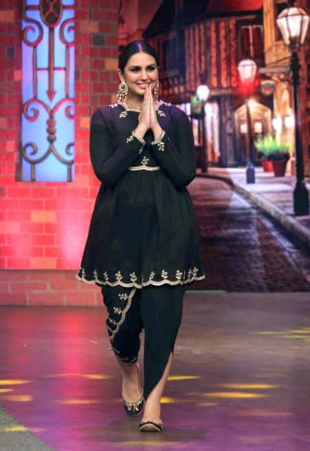 हुमा काले रंग के राजस्थानी आउटफिट में बहुत खूबसूरत लग रही थीं.