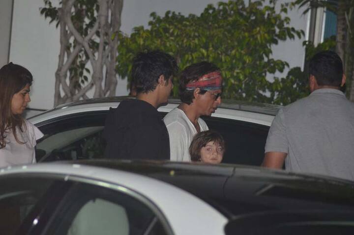 लेकिन ये तस्वीरें फैंस का दिन बना देने के लिए काफी हैं.