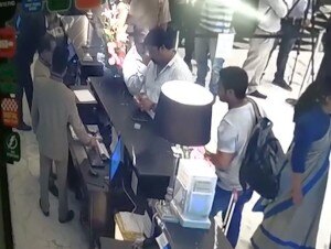 IPL फिक्सिंग: होटल के CCTV से मिला बड़ा सुराग, एक शख्स से बात कर रहा है सट्टेबाज नयन शाह