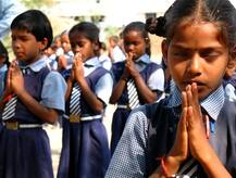 तूफान की आहट से सहमे लोग, जानें कहां कहां बंद रहेंगे स्कूल?