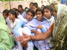 BLOG: लड़के पढ़ेंगे लिखेंगे तो बनेंगे नवाब लेकिन लड़कियां हो जाएंगी खराब! कब सुधरेंगे हम?