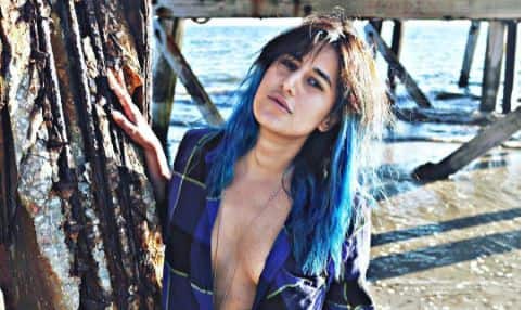 बताते चलें कि सलोनी के इंस्टा पर 178,000 फॉलोअर्स हैं. 