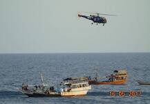 देश से करीब 3 हज़ार किलोमीटर दूर भारतीय नौसेना ने दिखाया ऐसा साहस कि दुम दबाकर भागे समुद्री लुटेरे!